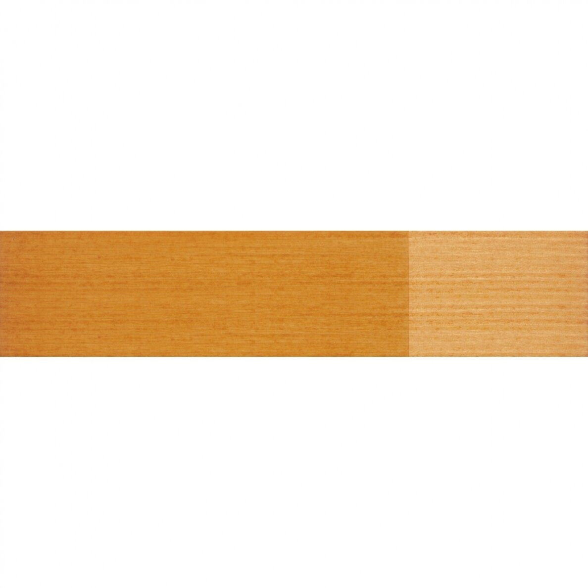 Maumedžio spalvos medienos paviršius dengtas BELINKA TOPLASUR lazūra su natūralia tekstūra