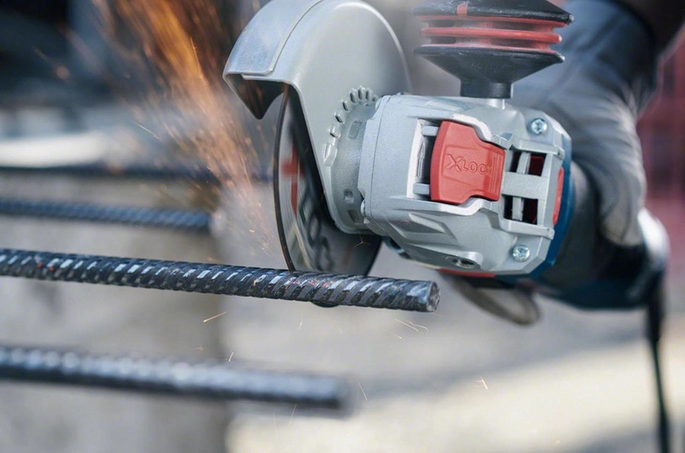 Bosch abrazyvinis diskas 125x1mm metalui 10 vnt. metalinėje dėžutėje
