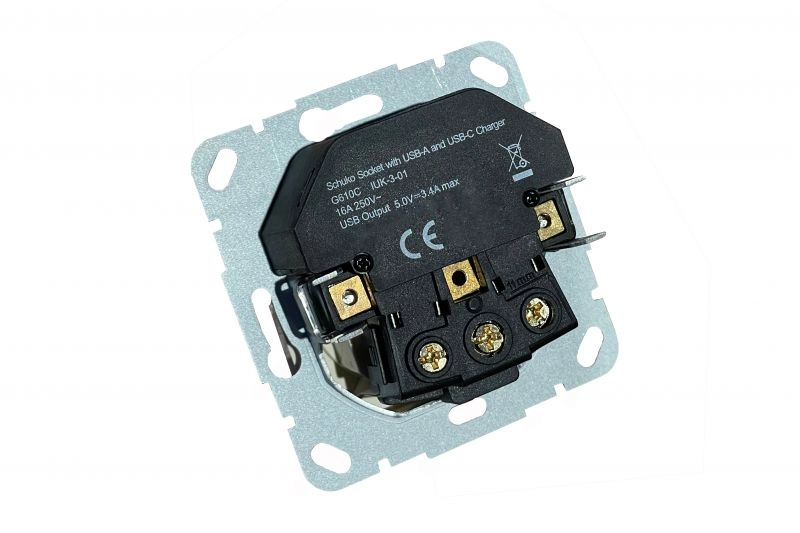 Šiuolaikiškas smėlio matinis elektros lizdas su įžeminimu ir USB jungtimis