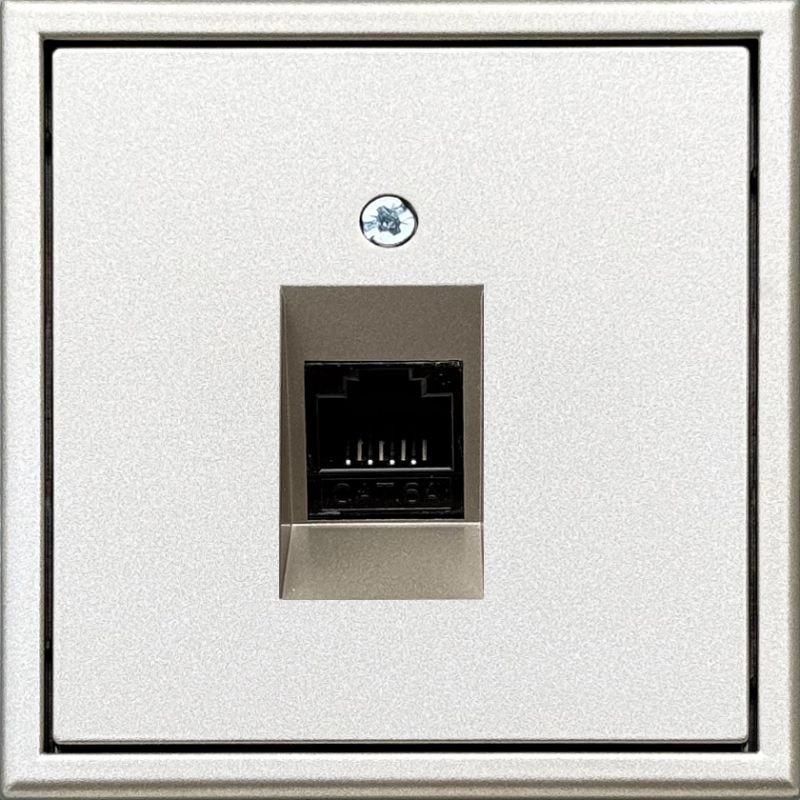 LIZDAS KOMPIUTERIO SU 1X MODULIU LIREGUS MODERN ŠAMPANO SPALVA BE RĖMELIO IKL-001-01.M/CH