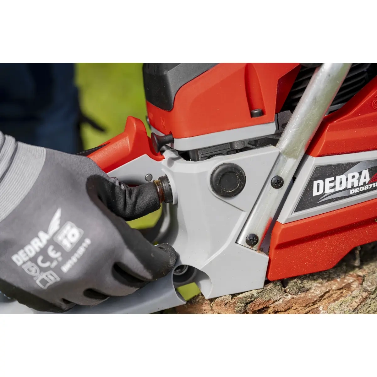 Bazinis DEDRA benzininis grandininis pjūklas DED8718 modelis