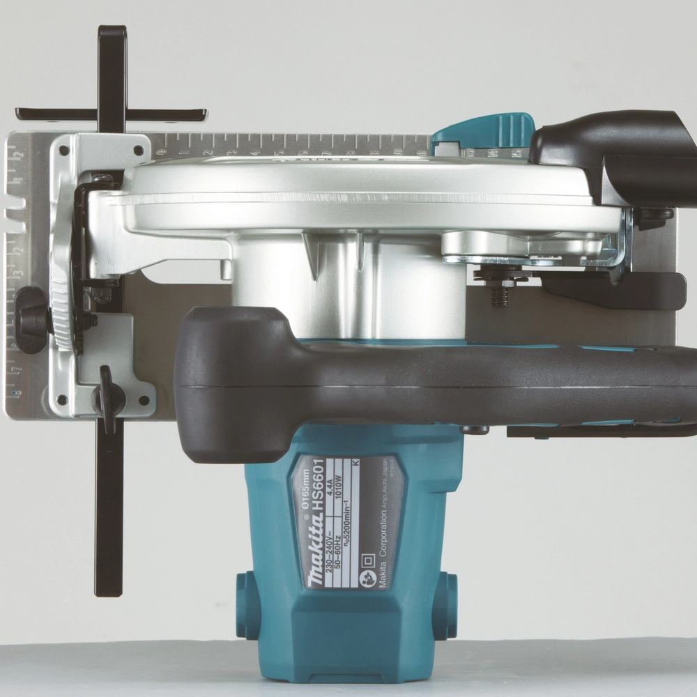 Profesionalus Makita diskinis pjūklas HS6601 lengvas 3,7kg konstrukcija