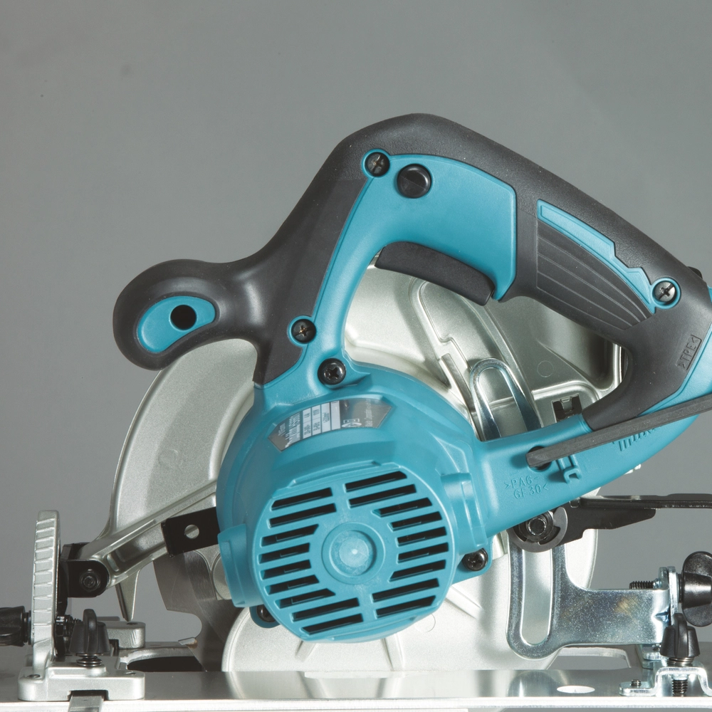 Kompaktiškas Makita HS6601 pjūklas 165mm diskui ir 54,5mm pjovimo gyliui