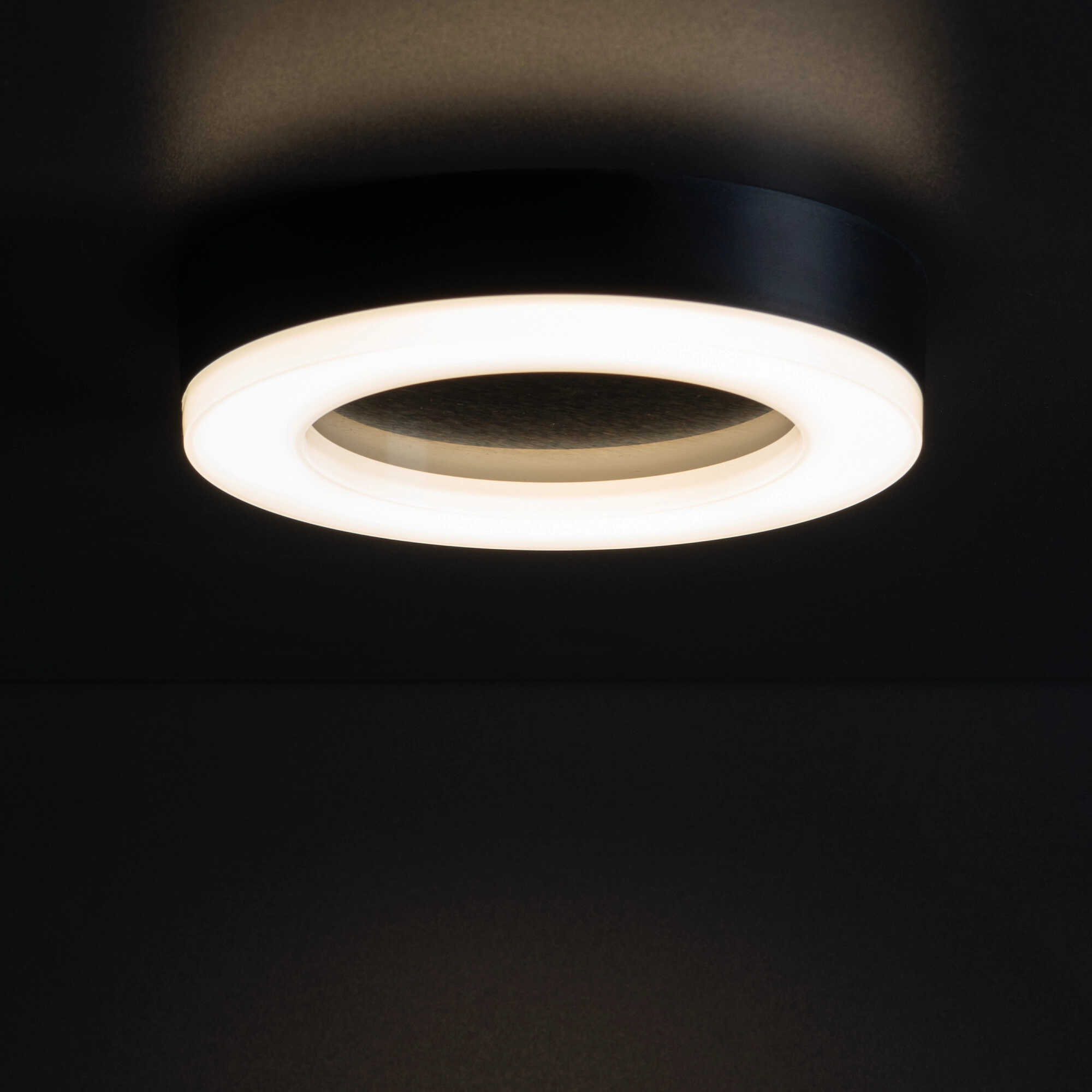 Energiją taupantis įleidžiamas šviestuvas 24W