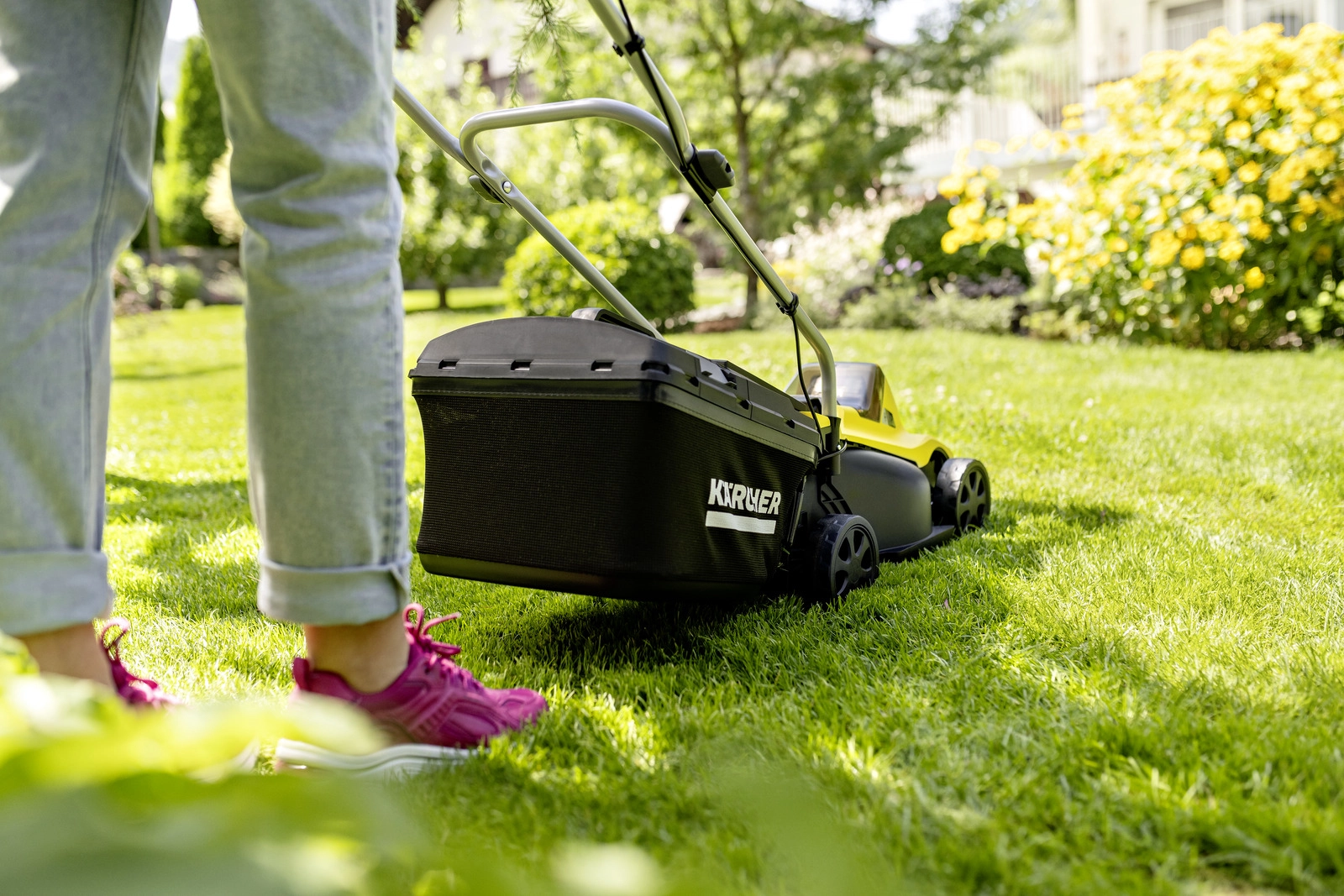 KARCHER vejapjovė mažoms iki 250 m² vejoms