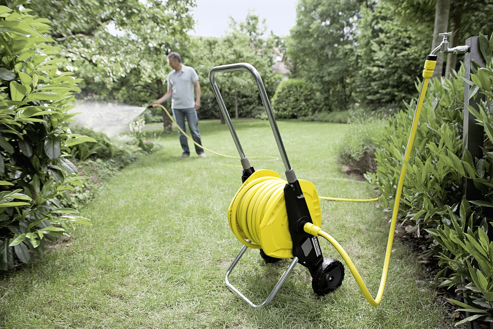 Karcher vežimėlio komplektacija su purškimo antgaliu ir jungtimis