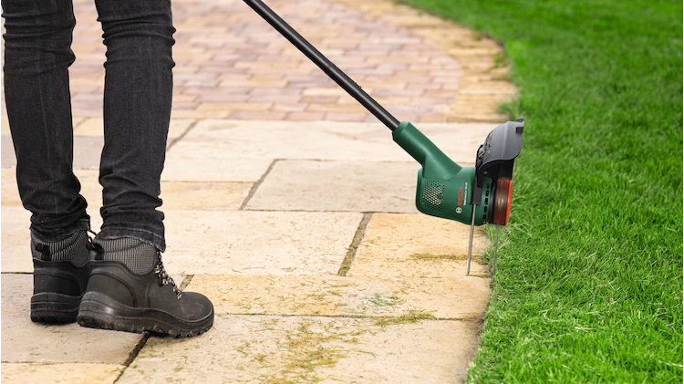 Bosch 18V akumuliatorinė žoliapjovė vejos ir pakraščių apipjovimui