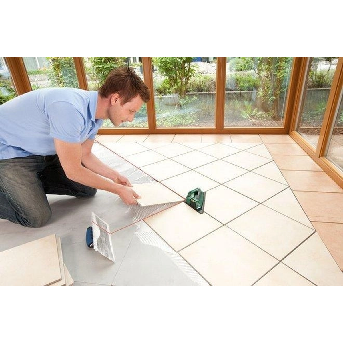 Bosch PLT2 0603664020 nivelyras su raudonu lazeriu ir kampų matavimo funkcija