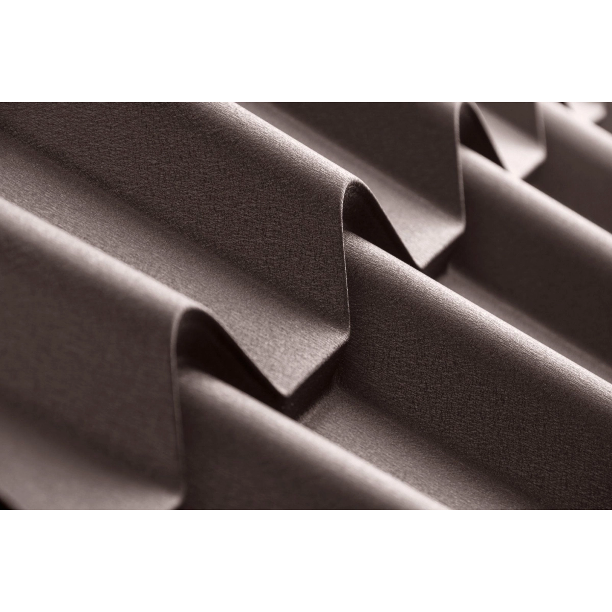 Diament Plus metalinių čerpių profilis su 20mm aukščiu ir 1045mm dengimo našumu