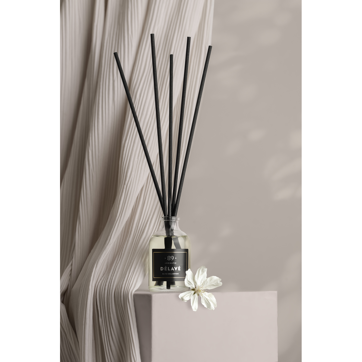 Elegantiški aromato skleidikliai su lazdelėmis DELAVE 50ml namų kvapas
