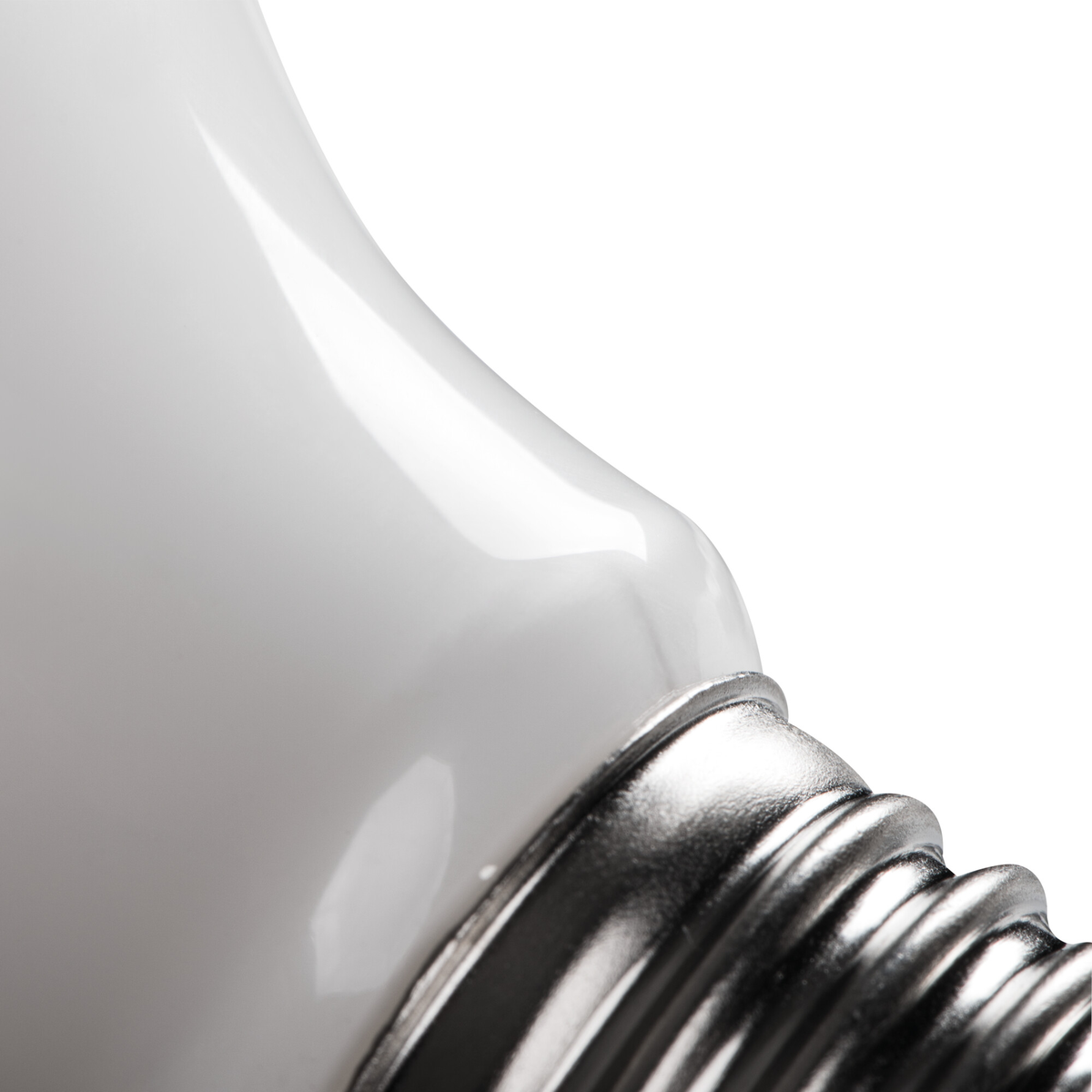 Energiją taupanti LED lemputė 7W su E27 cokoliu 4000K