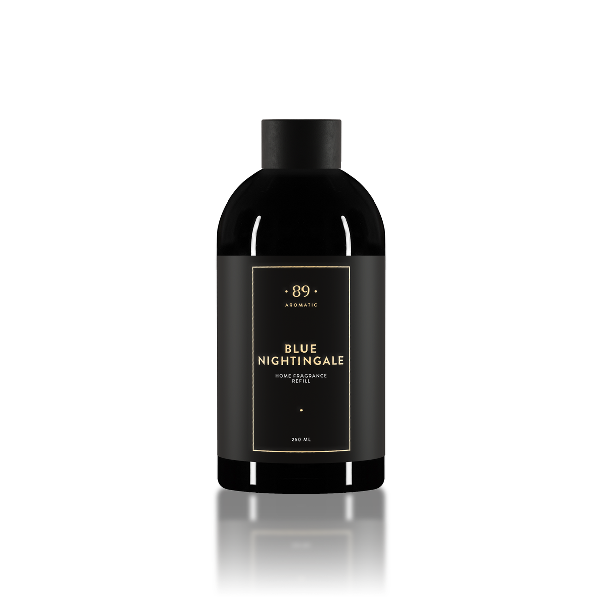 Blue Nightingale namų kvapo papildymas 250ml su kvapų lazdelėmis ant balto fono