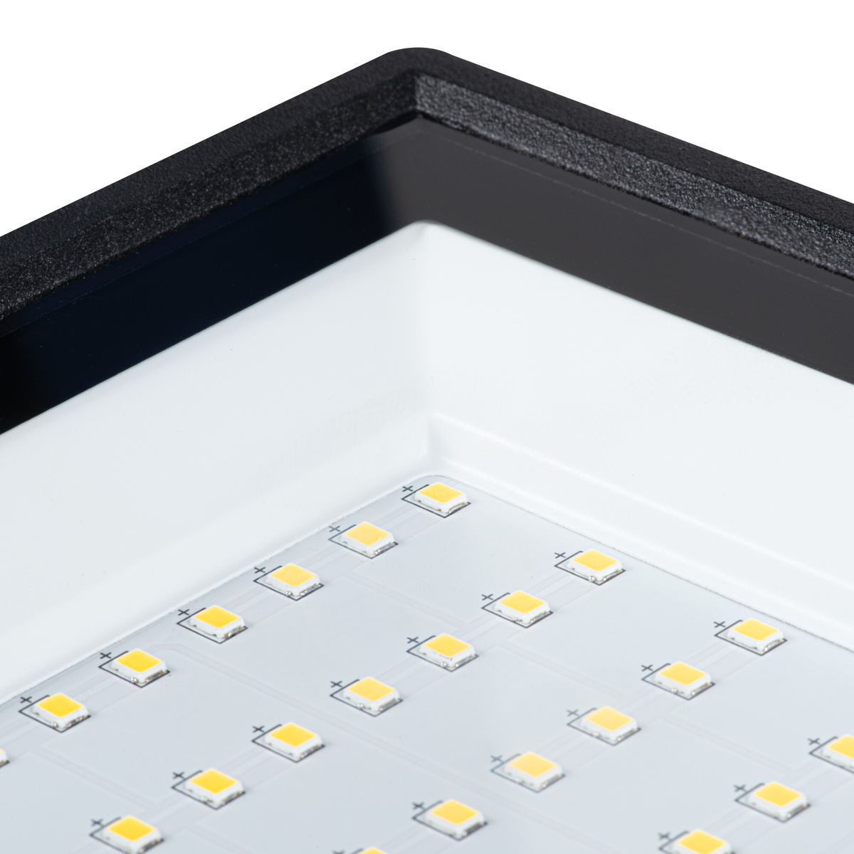 Galingas 150W LED prožektorius IP65 apsauga lauko apšvietimui