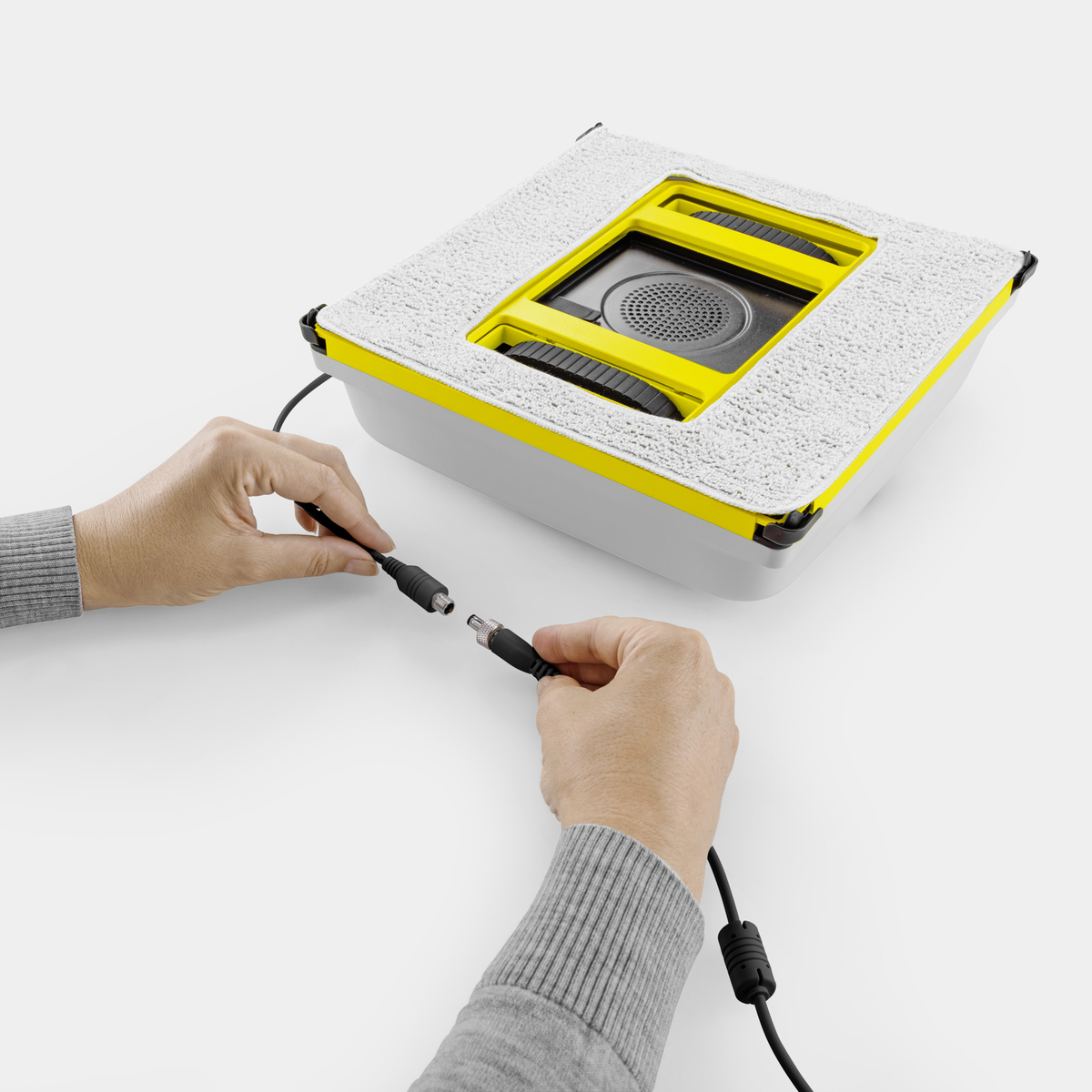 KARCHER RCW 4 robotas valo berėmius langus automatiškai