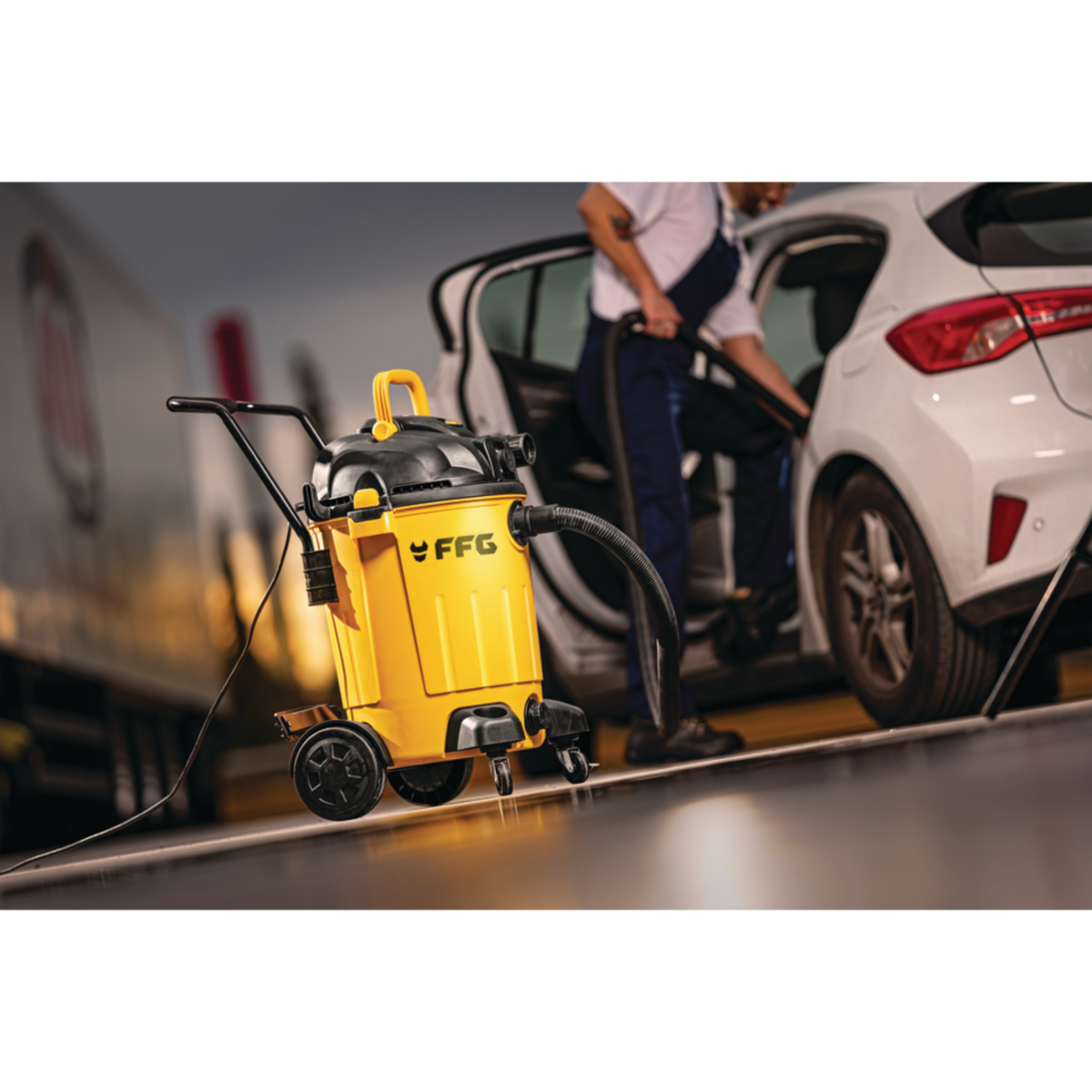FF GROUP 1200W siurblys dirbtuvėms su aliumininiais vamzdžiais ir žarna