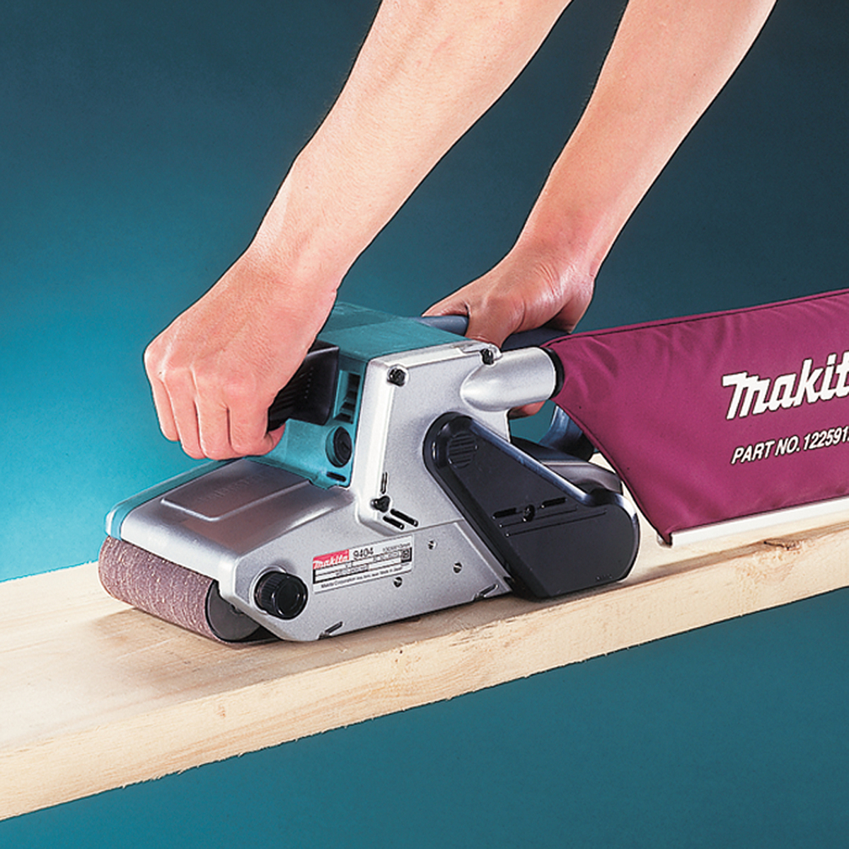 Makita 9404J tylus 85dB darbo lygis