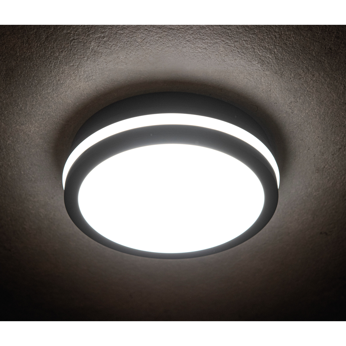 LED šviestuvas BENO integruotu galios reguliavimu
