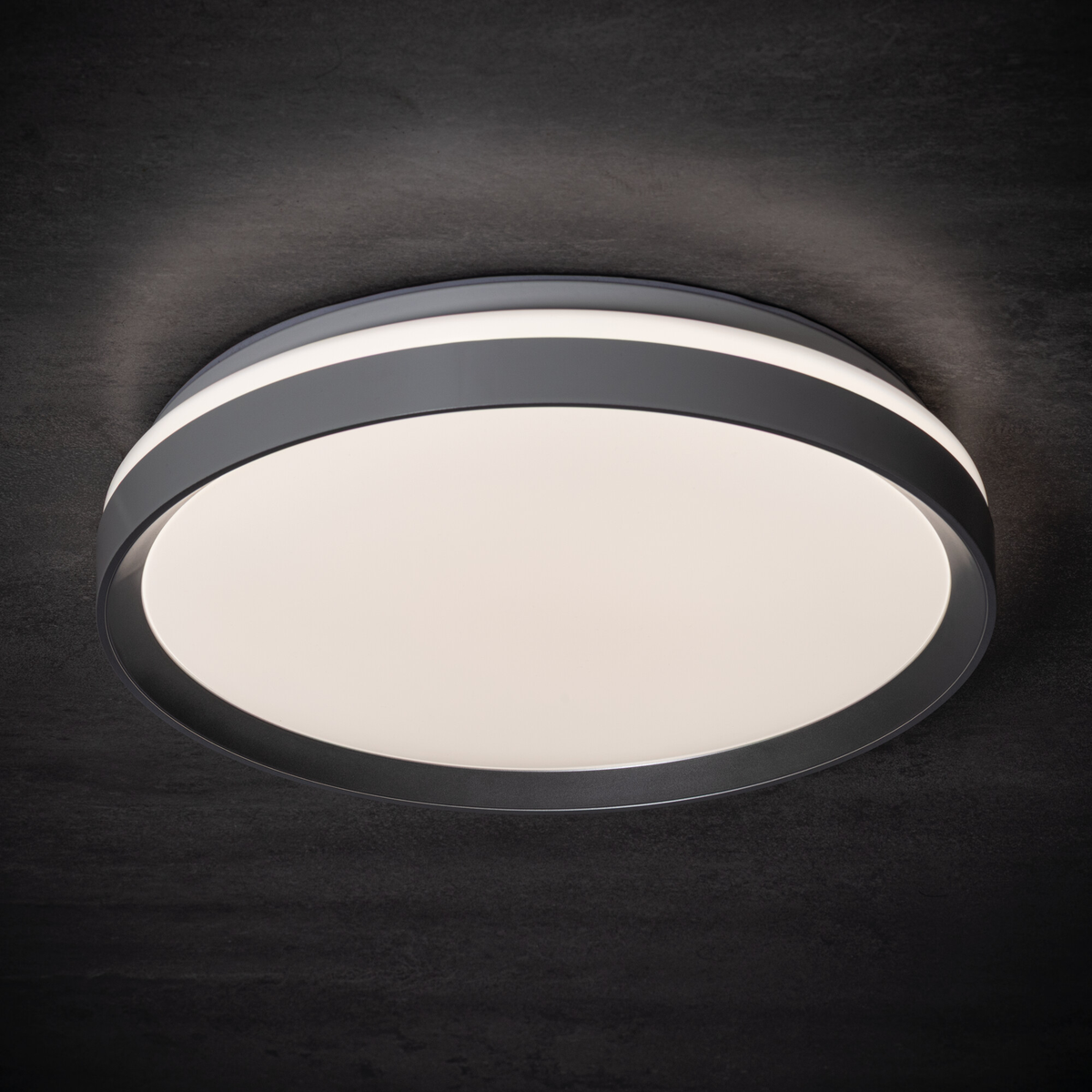 Minimalistinis lubinis šviestuvas LIXAN 3900 lumenų