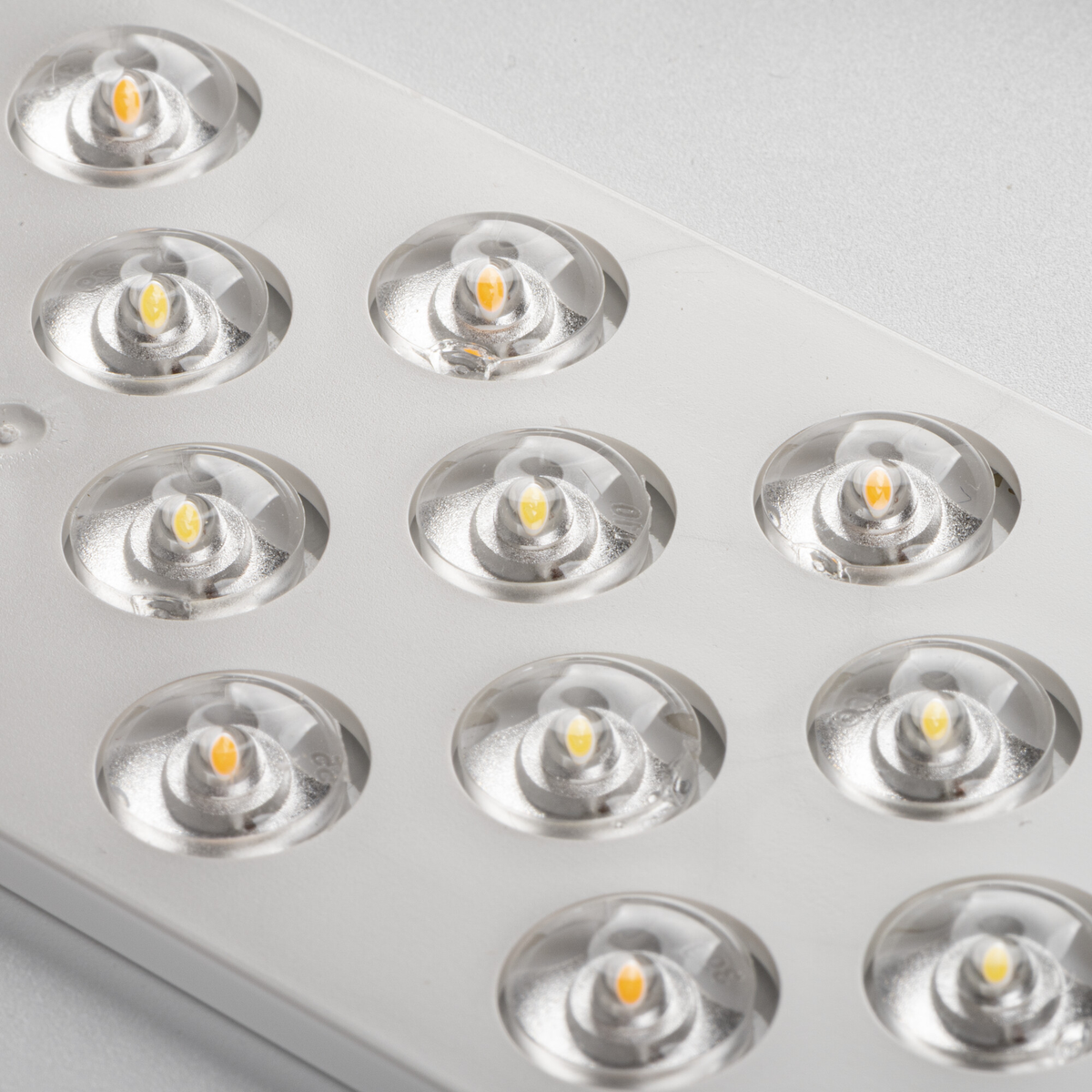 Baltas juodas LED šviestuvas 47W energija taupantis