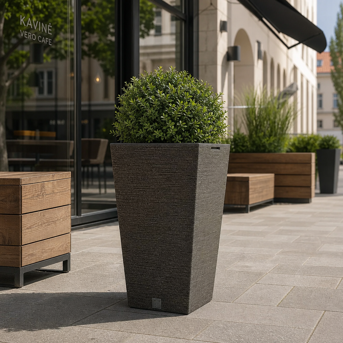 Plastikinis vazonas Furu Square ECO Wood 40cm kavos spalvos terasai