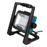 Makita DEADML805 LED prožektorius su reguliuojamu 110 laipsnių kampu ir akumuliatoriaus apsauga