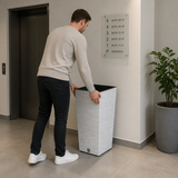 Baltas plastikinis vazonas Furu Square 40cm su vertikaliai dryžuota tekstūra